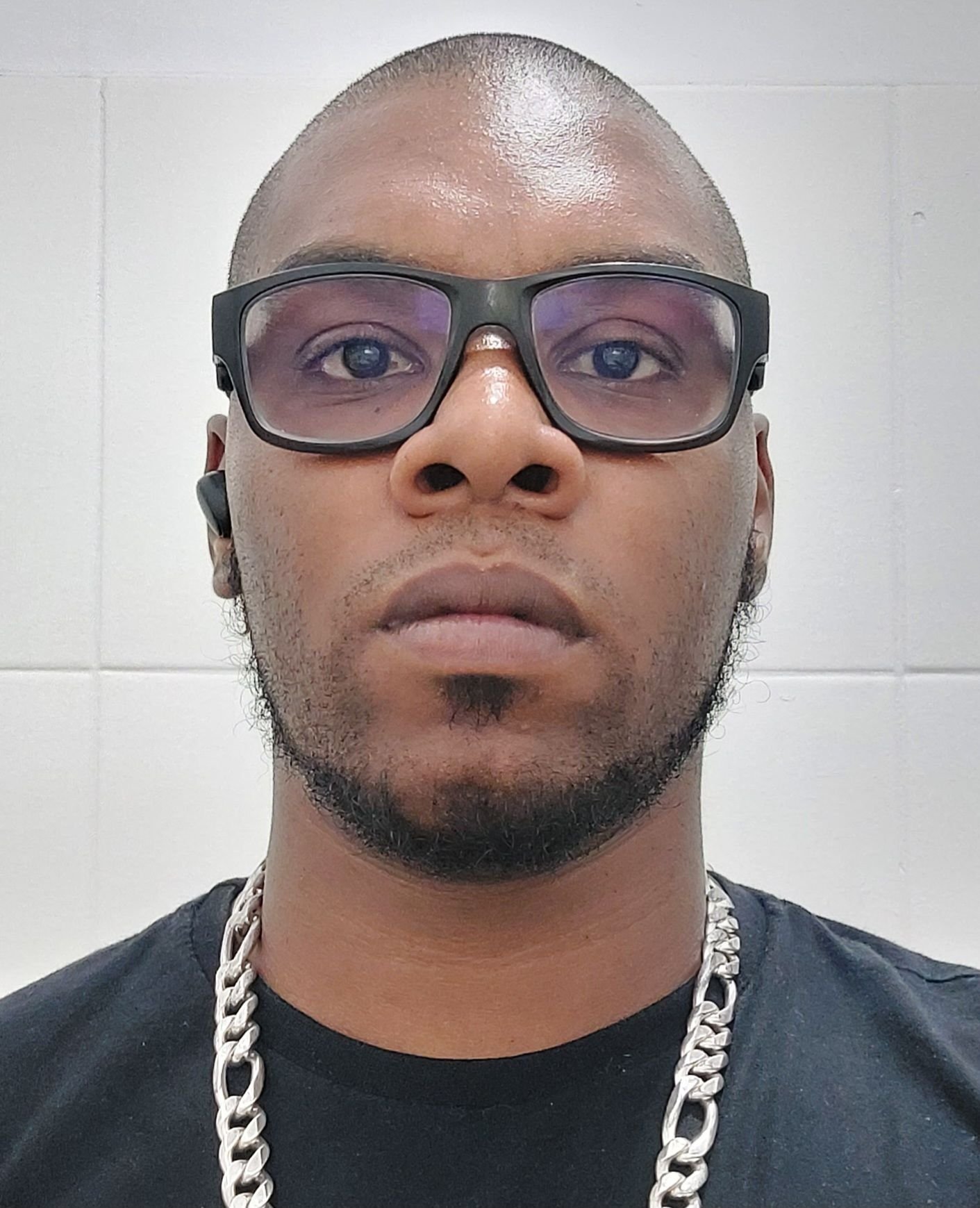 ROBERT SOUZA MELO