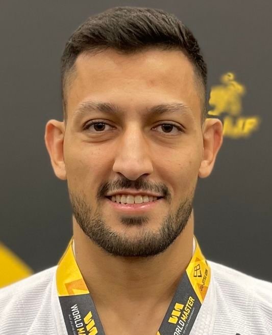 GUILHERME FERRAREZI BOTREL
