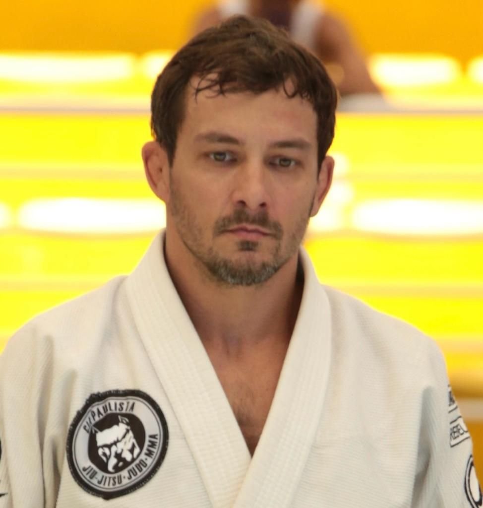 VITOR RAMINELLI LATTARI