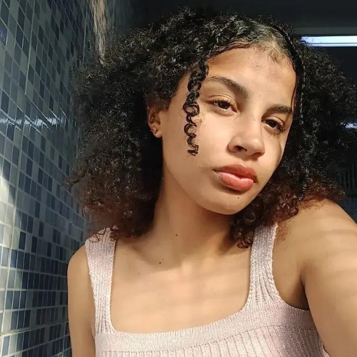 YASMIN DE ALMEIDA POLITO