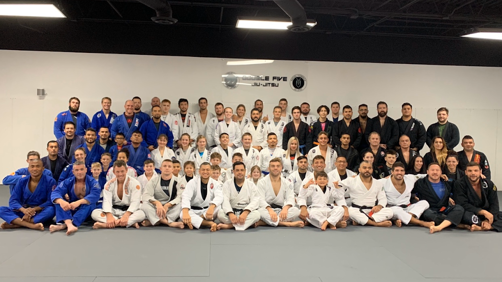 Double Five Highland Village — academia de Jiu-Jitsu