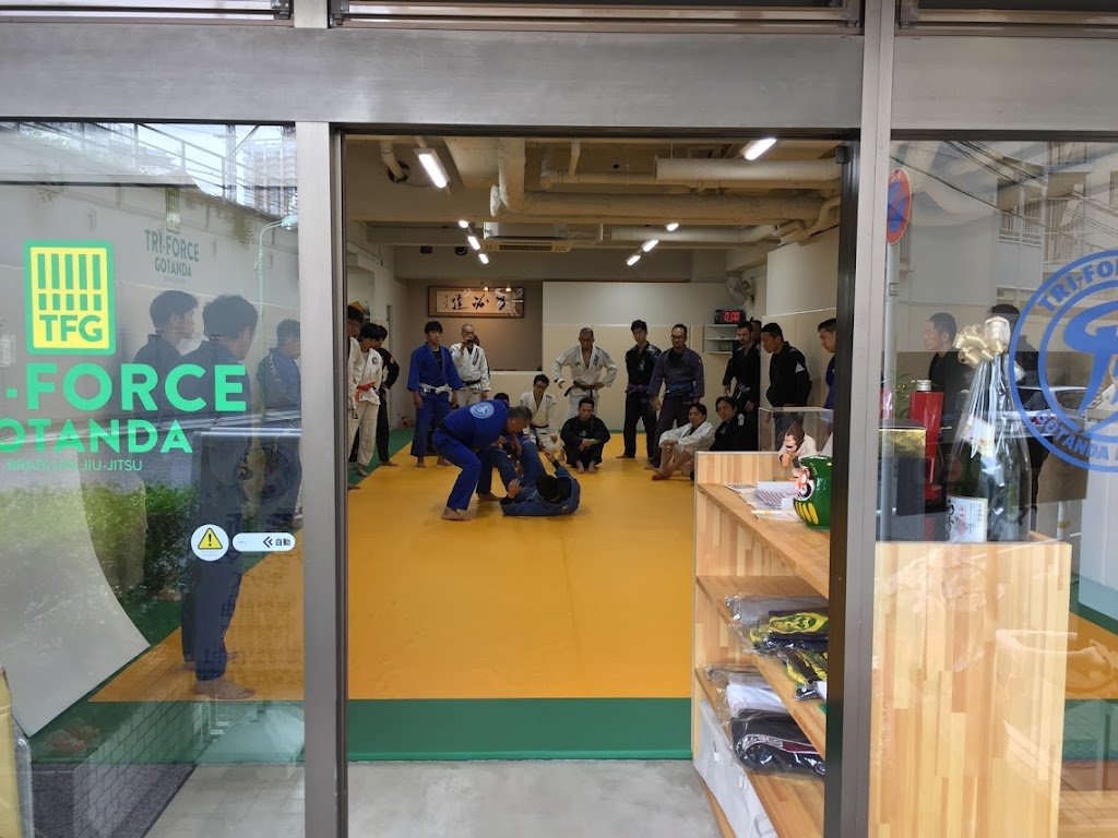 Tri-Force Gotanda — foto 4