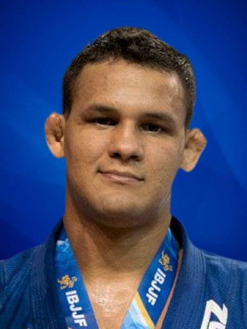Fellipe Andrew Leandro Silva