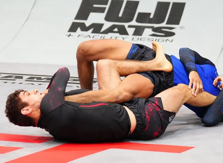 UFC BJJ 3: Mikey Musumeci e Carlos Henrique retêm títulos — Federação de Jiu-Jitsu, Brazilian Jiu-Jitsu Federation