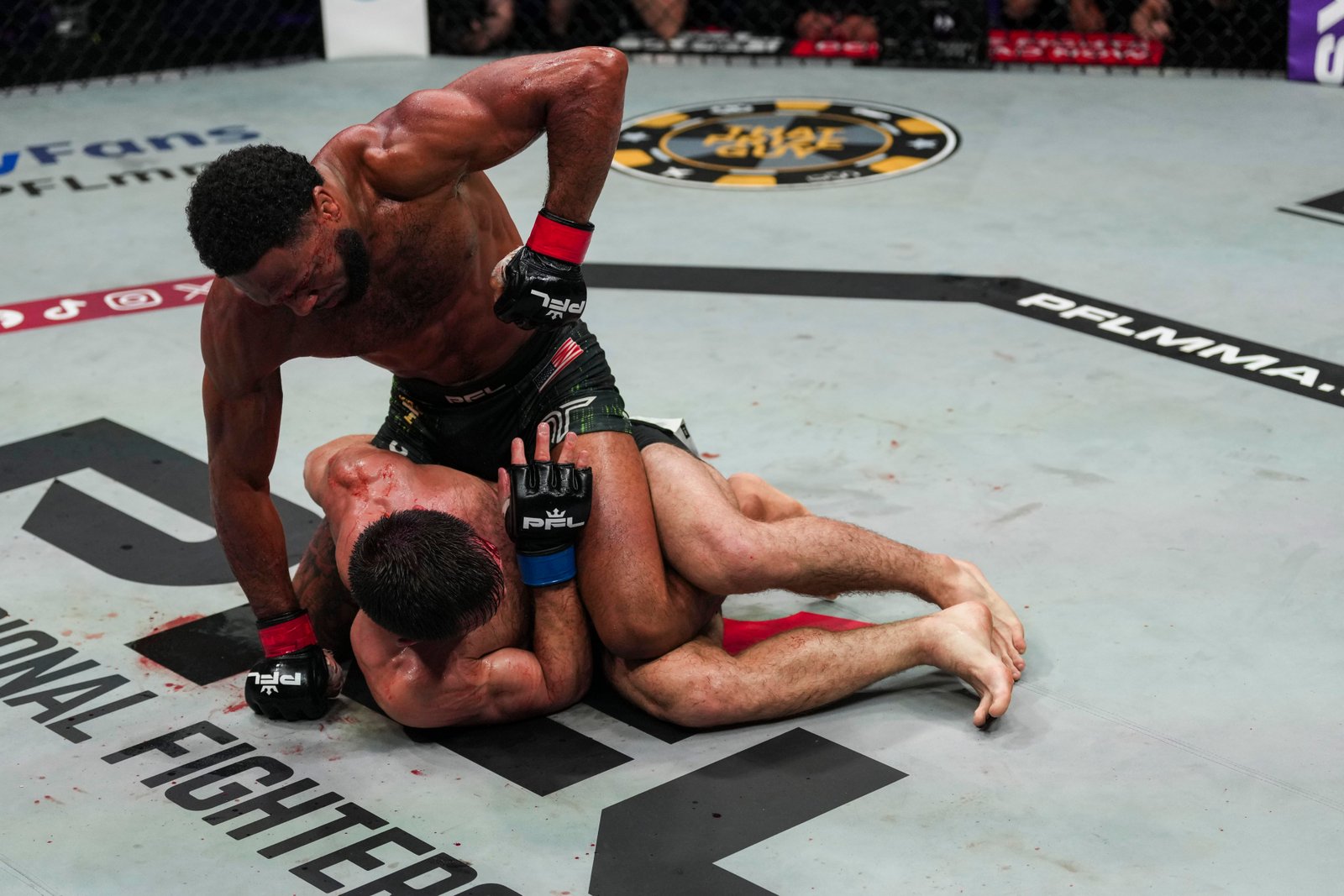 A.J. McKee pede disputa pelo título após dominar Salamat Isbulaev no evento principal do PFL San Diego — Federação de Jiu-Jitsu