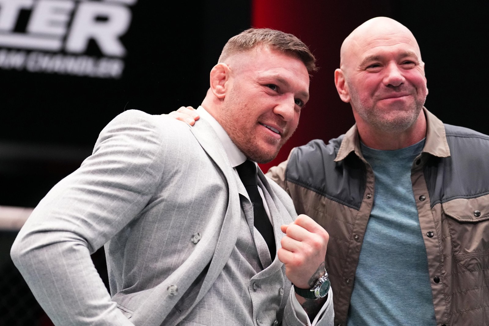 Dana White recua sobre especulações de lesão de Conor McGregor, libera vídeo de aquecimento do UFC 329 — Federação de Jiu-Jitsu