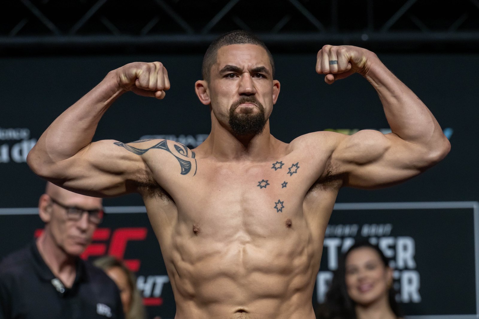 Robert Whittaker: "Com certeza tenho mais algumas lutas em mim" após mudança para o meio-pesado — Federação de Jiu-Jitsu
