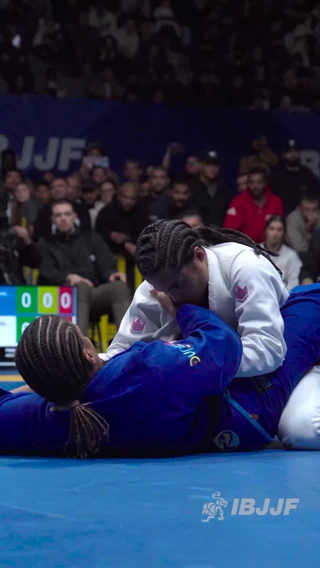 Gabi Pessanha vs Sarah Galvão: como foi a final do Absoluto no Europeu IBJJF 2026 — Federação de Jiu-Jitsu