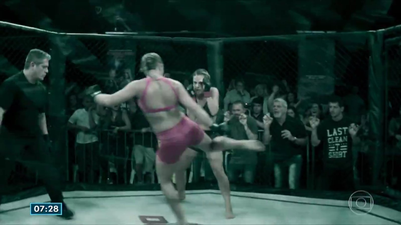Arte imita a vida: Carina Damm luta MMA em capítulo de novela da Globo — Federação de Jiu-Jitsu