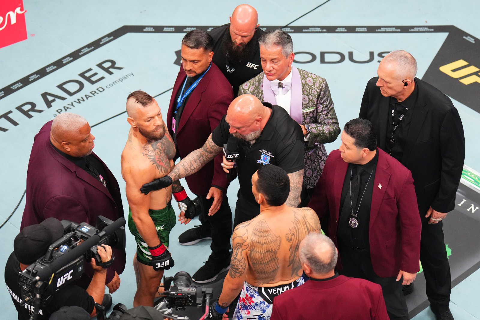 Destaques! Conor McGregor destrói o joelho imediatamente após cinco anos afastado | UFC 329 — Federação de Jiu-Jitsu