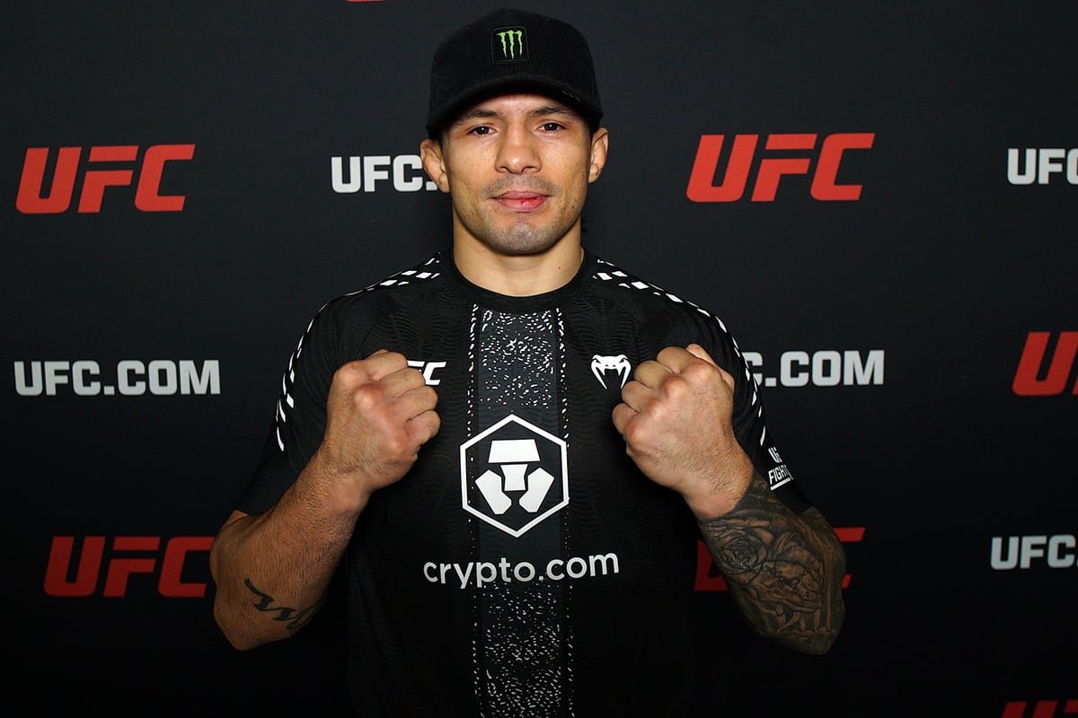 De olho no Noche UFC, Alessandro Costa pede revanche contra algoz — Federação de Jiu-Jitsu