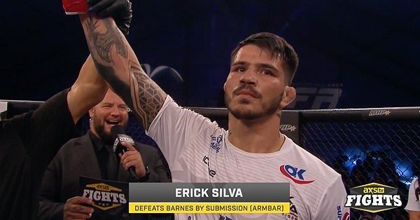 Após vitória no LFA 45, Erick Silva não esconde desejo de voltar aos "grandes eventos" — Federação de Jiu-Jitsu