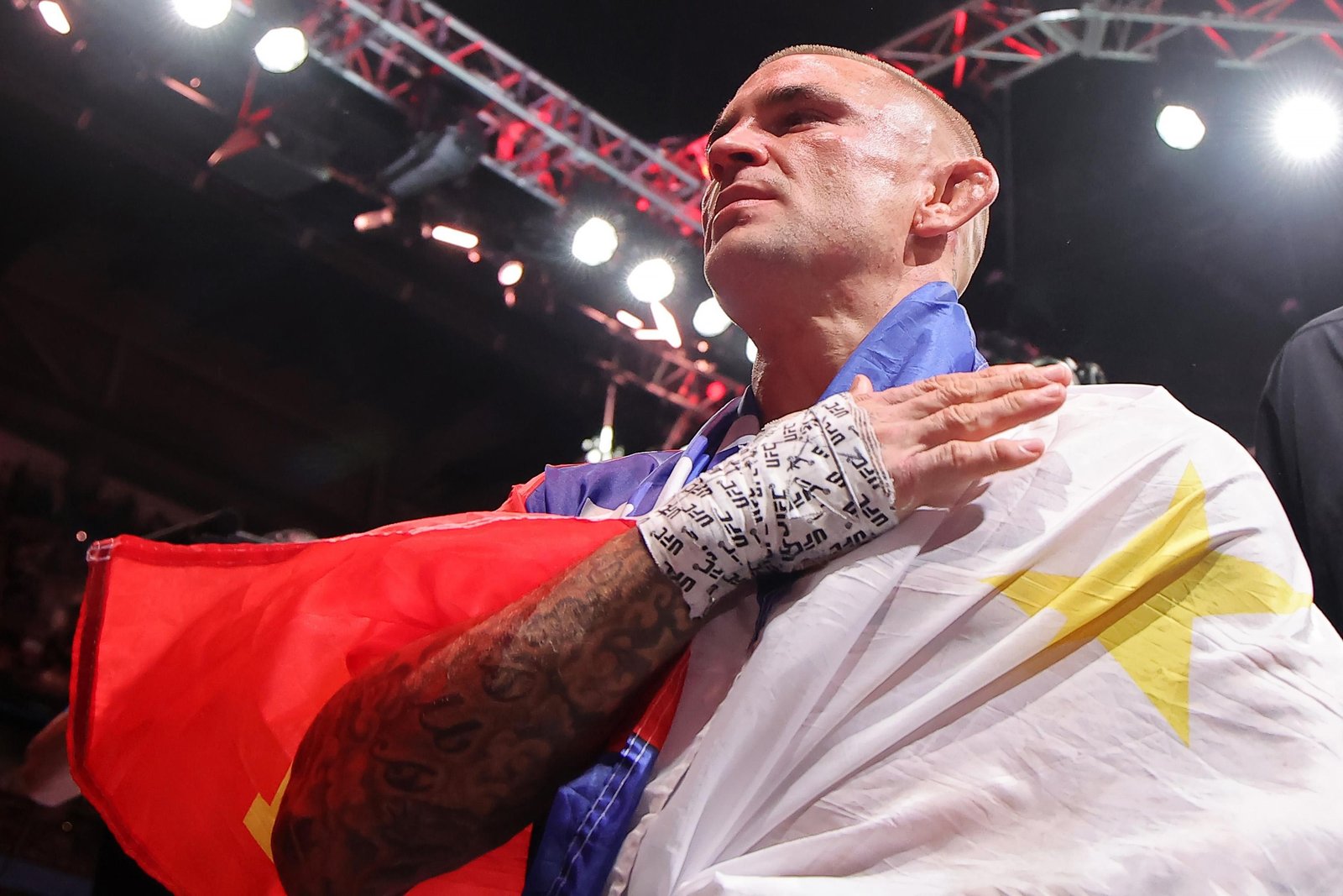 Saco de Emails: Discutindo as dificuldades de Dustin Poirier com a vida na aposentadoria e o Ano do Veterano — Federação de Jiu-Jitsu