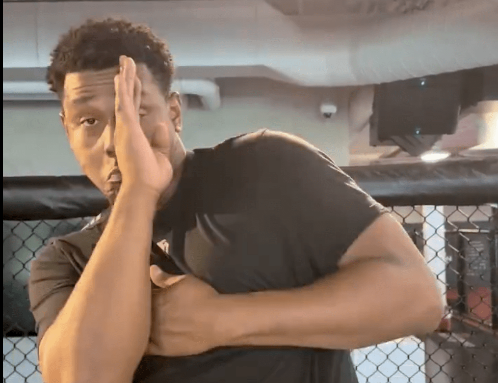 Jamahal Hill zoa possíveis rivais em vídeo antes de estreia nos pesados — Federação de Jiu-Jitsu, Brazilian Jiu-Jitsu Federation