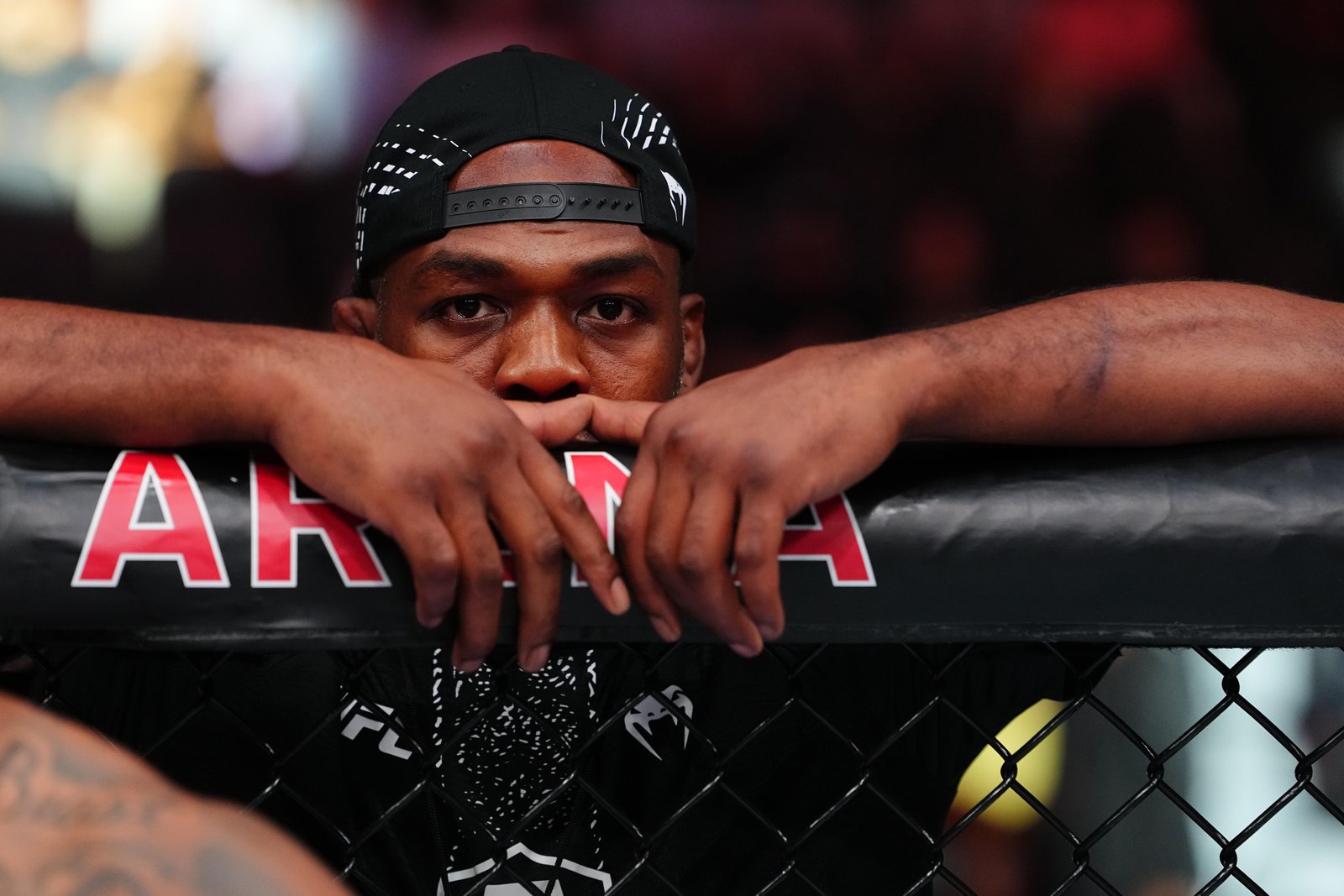 Jon Jones desafia Oleksandr Usyk para uma luta na jaula: 'Eu não sou um boxeador' — Federação de Jiu-Jitsu
