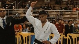 Zach Kaina no Europeu 2024: "Não há melhor forma de começar a temporada de 2024 do que entrar direto em um torneio de grande porte com uma divisão repleta de grandes nomes." — Federação de Jiu-Jitsu