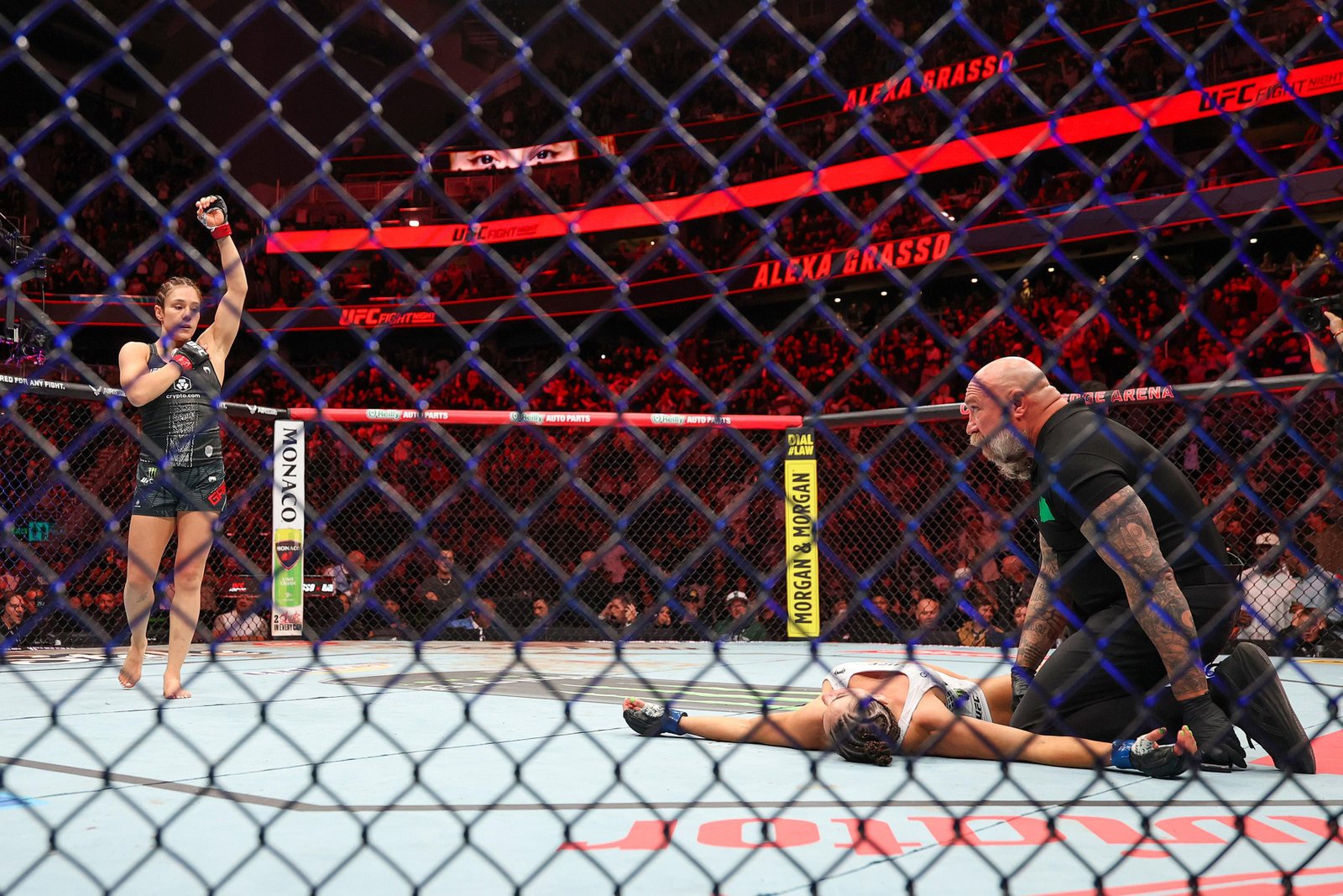 Prêmios do meio do ano 2026 da MMAMania: Melhores nocautes — Federação de Jiu-Jitsu