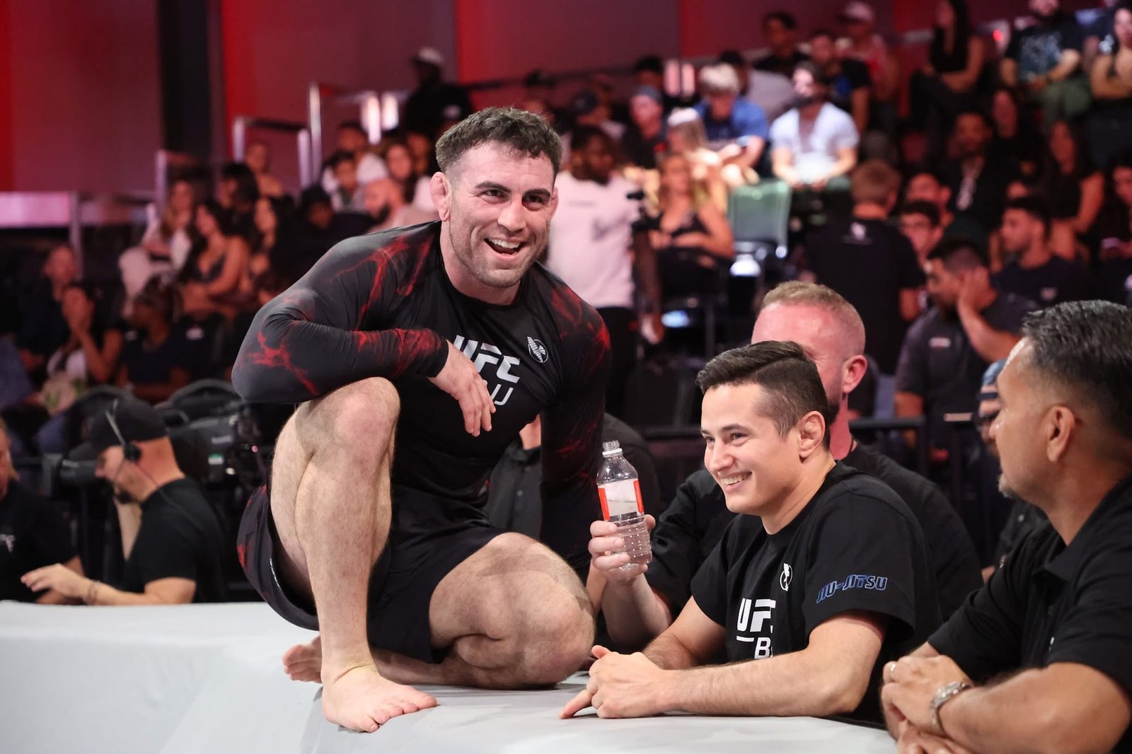 Resultados do UFC BJJ 9: Fowler Retém, Burns Retorna e as Finalizações Não Param — Federação de Jiu-Jitsu