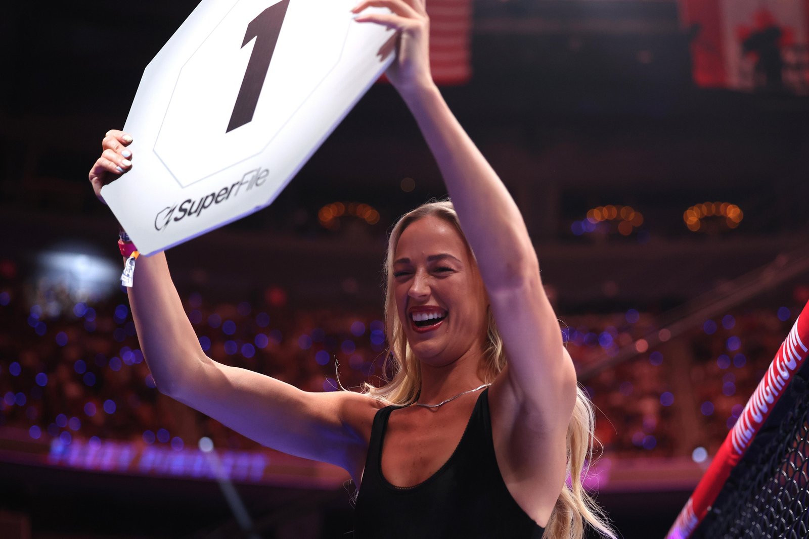 Como a estrela Fever Sophie Cunningham se tornou octagon girl no UFC 329 — Federação de Jiu-Jitsu