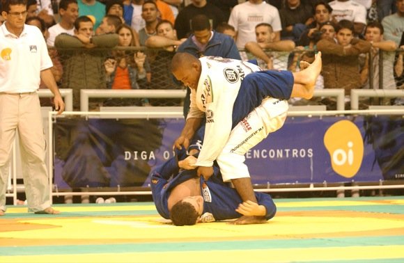 Reveja o 1º encontro de Roger Gracie e Jacaré no Mundial de Jiu-Jitsu — Federação de Jiu-Jitsu