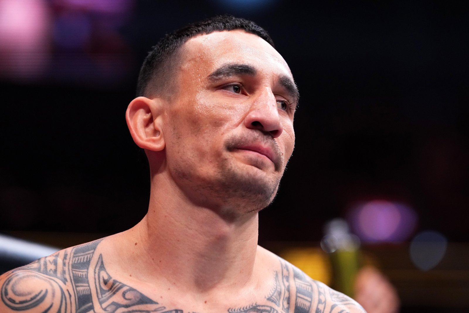 Holloway ignora provocações de McGregor e só pede: apareça no sábado — Federação de Jiu-Jitsu