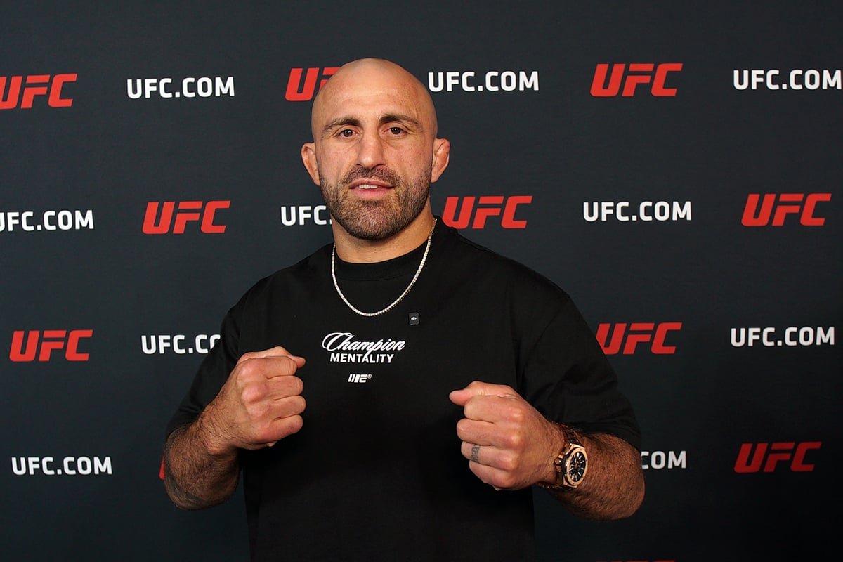 Campeão do UFC alerta Max Holloway sobre perigo de Conor McGregor — Federação de Jiu-Jitsu