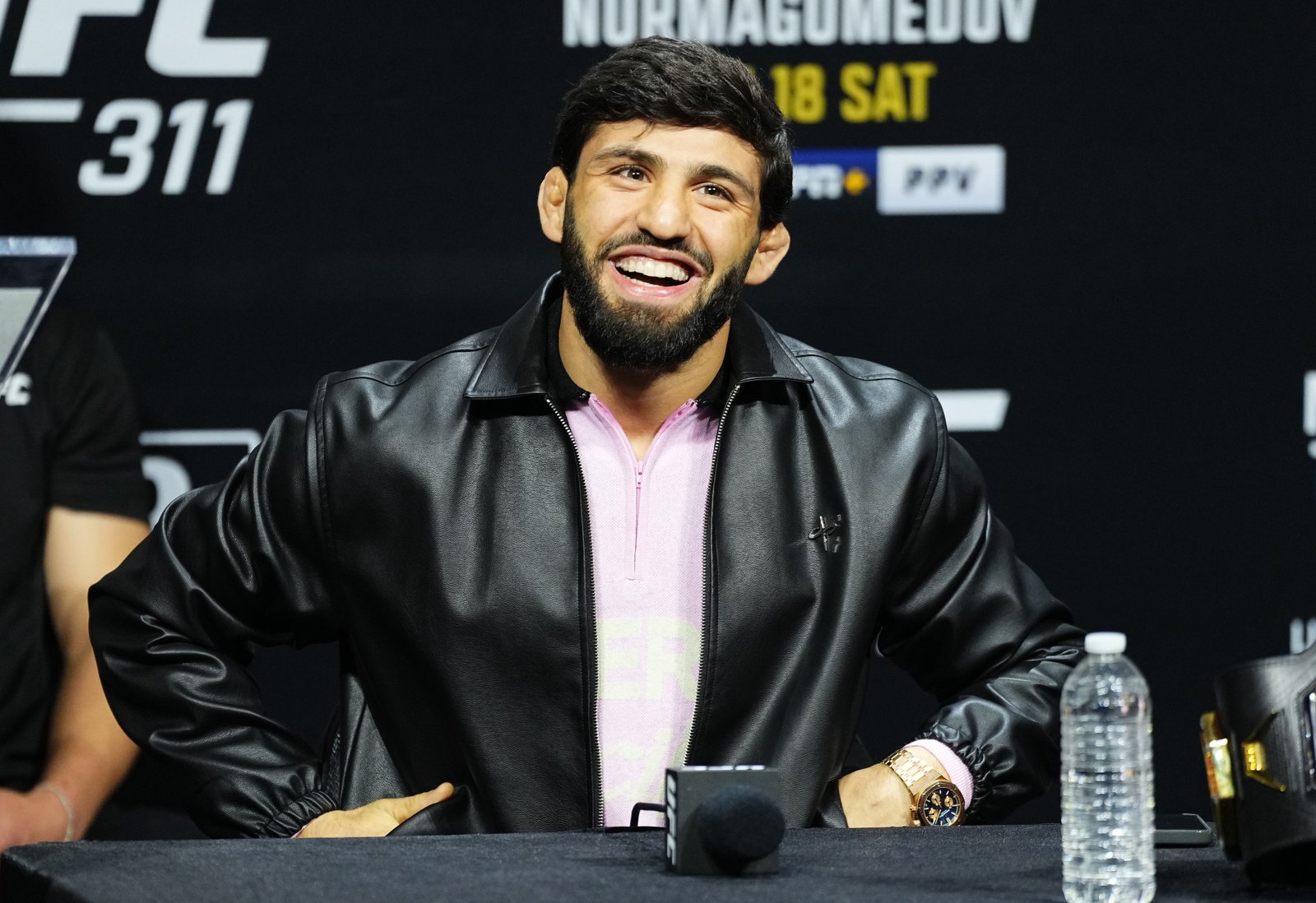 Daniel Cormier diz que Arman Tsarukyan tem que receber a próxima disputa pelo título dos leves do UFC: 'Arman se tornou inegável' — Federação de Jiu-Jitsu