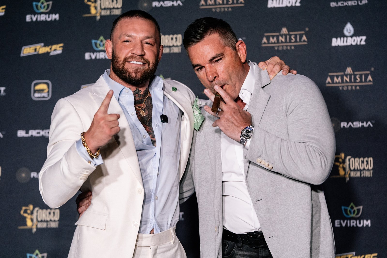 Conor McGregor hospedando série 'World Baddest Man' do BKFC com direção para FOX Nation em 2027 — Federação de Jiu-Jitsu