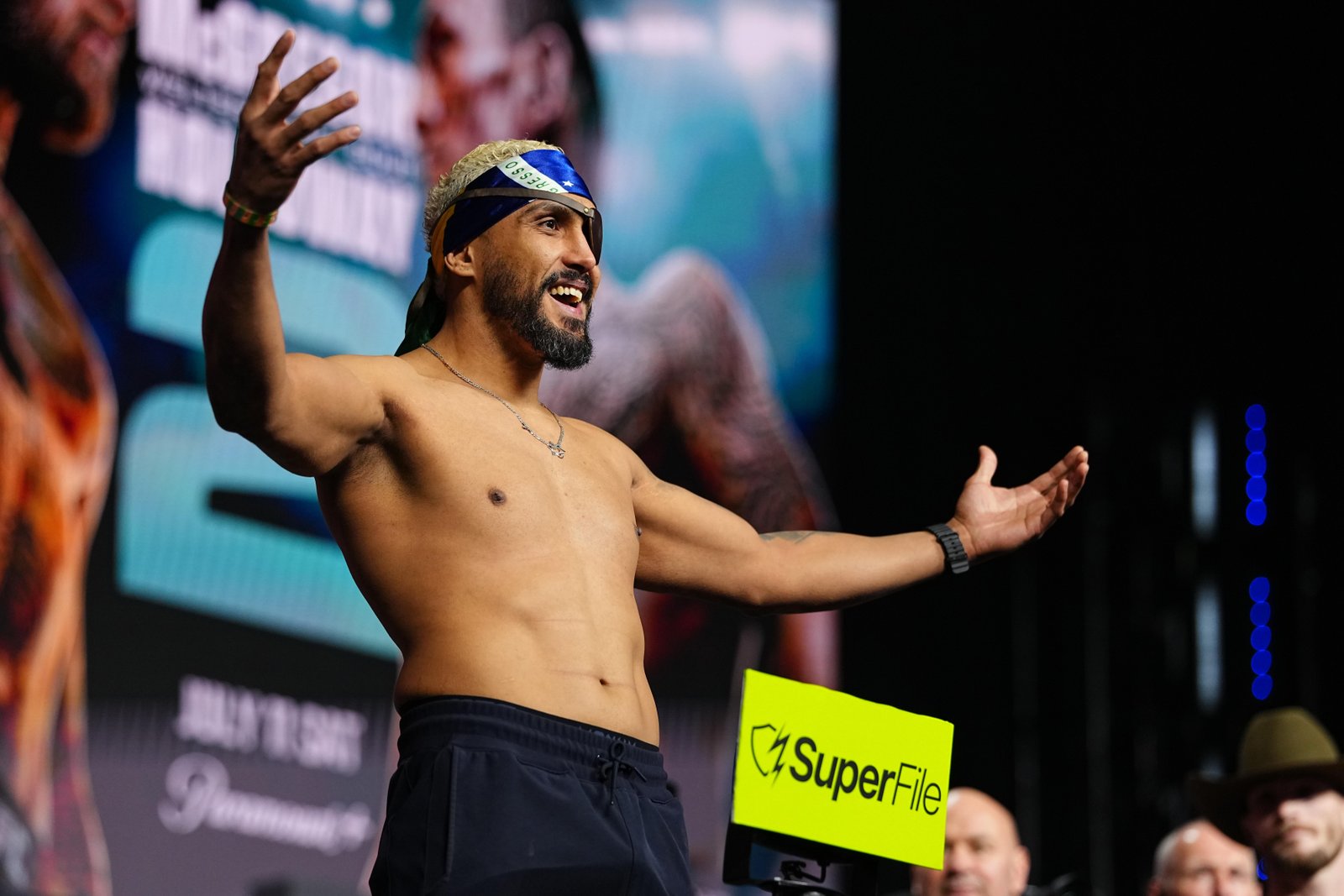 Destaques! Ryan Gandra derrota Zach Reese cedo com gancho esquerdo em salto | UFC 329 — Federação de Jiu-Jitsu