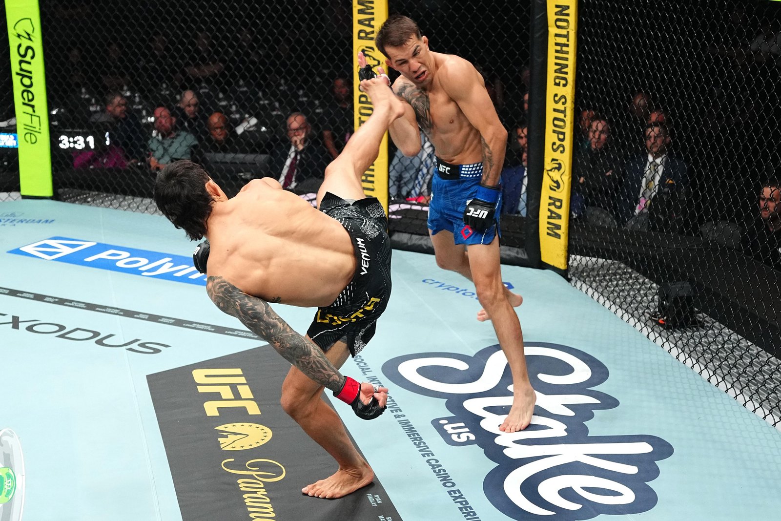 Destaques! Alessandro Costa abre o card com estrangulação rápida do ensanguentado Cody Durden | UFC 329 — Federação de Jiu-Jitsu