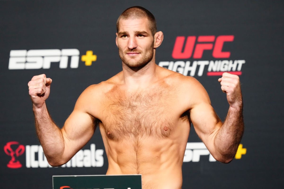 Strickland recua e se desculpa por ironizar saúde mental de ex-campeão do UFC — Federação de Jiu-Jitsu