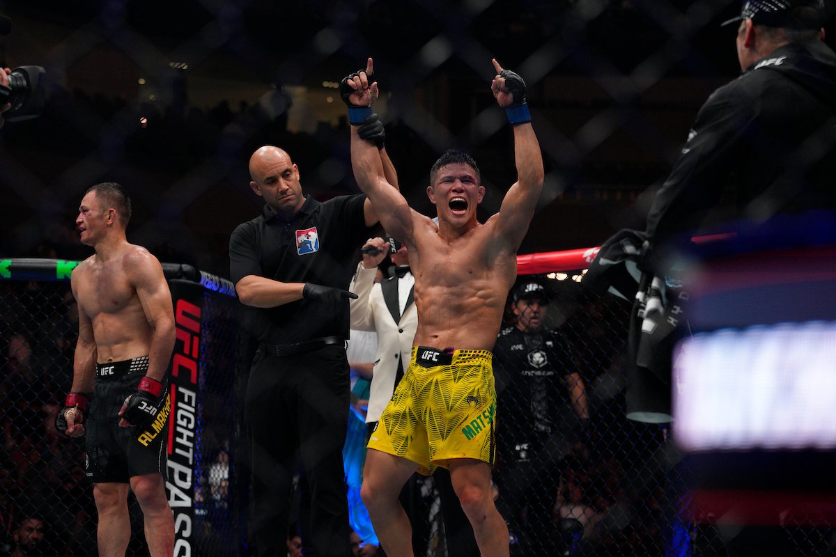 Aguerrido, Jean Matsumoto vence batalha contra rival do Cazaquistão no UFC Azerbaijão — Federação de Jiu-Jitsu