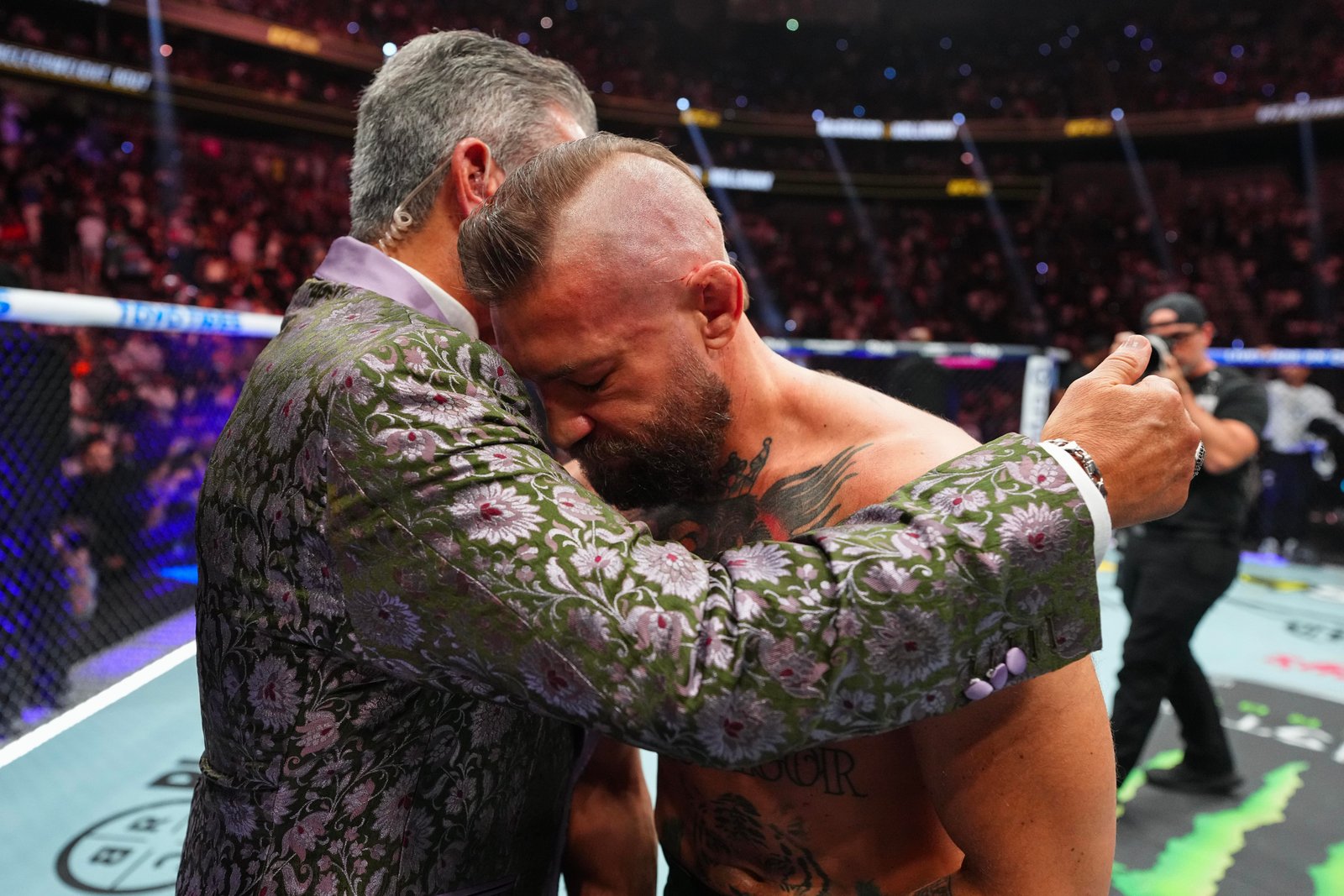 Rivais? Michael Chandler defende Conor McGregor após desastre de lesão 'decepcionante' no UFC 329 - 'Ele não é um enganador' — Federação de Jiu-Jitsu
