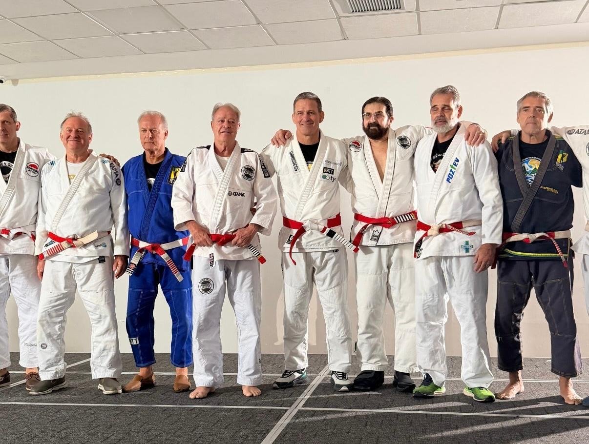 Bustamante reúne lendas de todas as gerações em sua graduação ao 8º grau — Federação de Jiu-Jitsu, Brazilian Jiu-Jitsu Federation