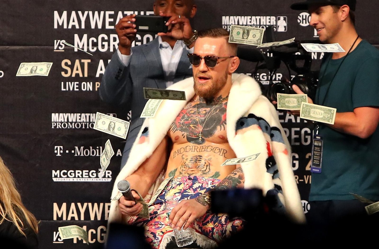 História! Conor McGregor nocauteia os contadores do UFC e fatura "número histórico" para retorno no UFC 329 — Federação de Jiu-Jitsu