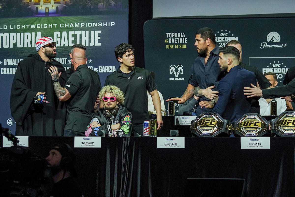 Hokit dispara provocação contra Alex Poatan: "Eu sou seu pai" — Federação de Jiu-Jitsu