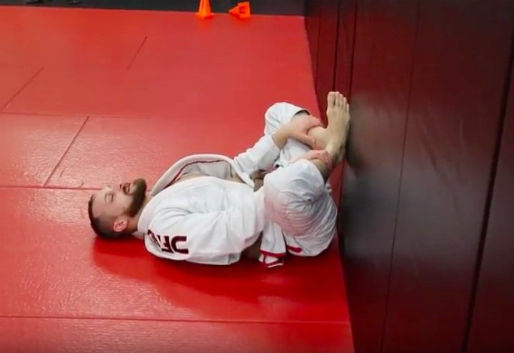 Tempo de Tatame e Tempo de Recuperação: Como Lutadores Sérios Constroem a Base Física que Permite Treinar Todo Dia — Federação de Jiu-Jitsu