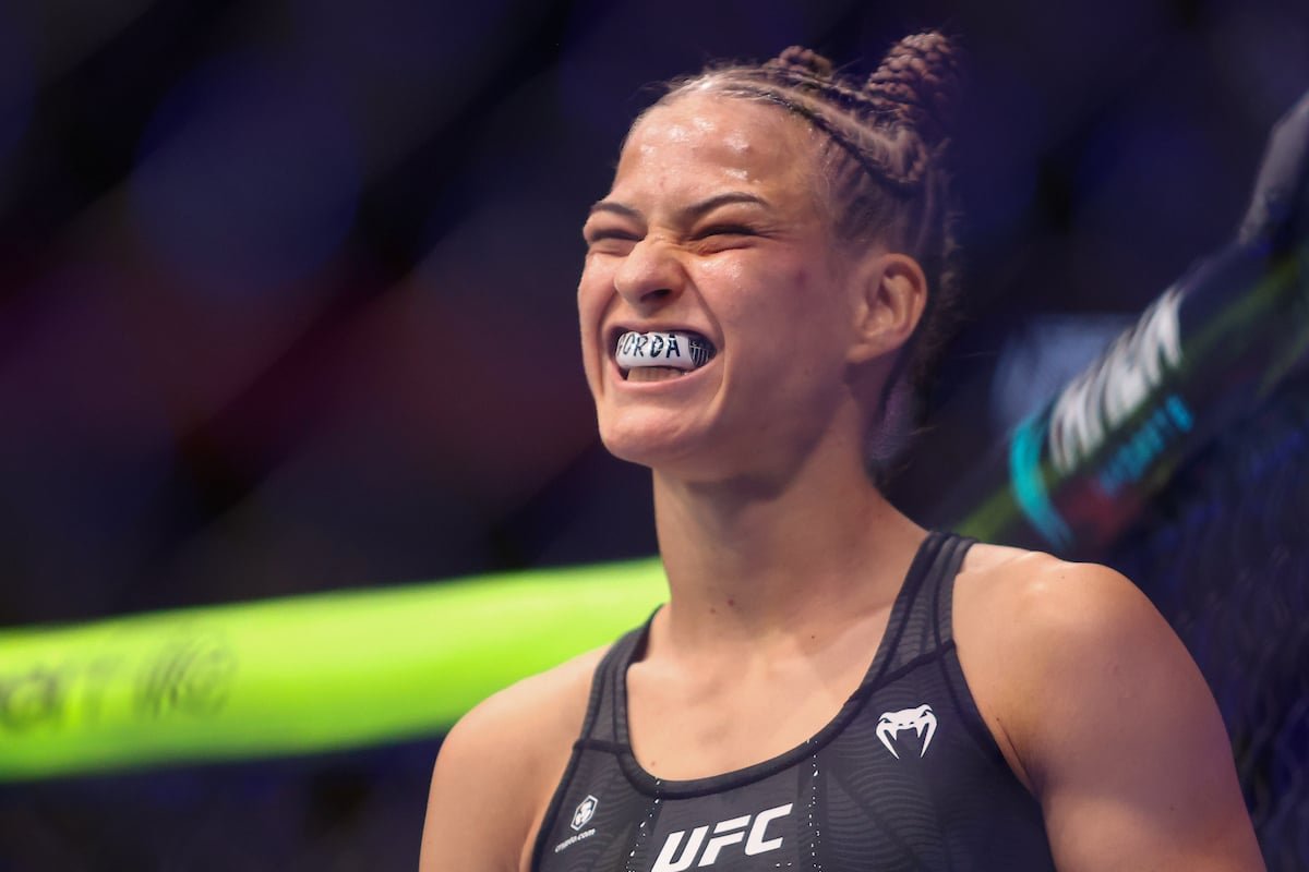 De virada! Stephanie Rondinha finaliza rival e cala torcida no UFC Sérvia — Federação de Jiu-Jitsu, Brazilian Jiu-Jitsu Federation
