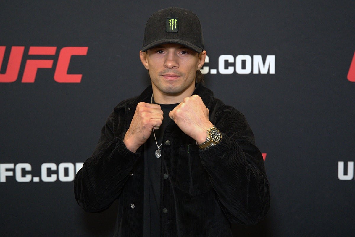 Alessandro Costa detalha estratégia para fazer três lutas em três meses no UFC — Federação de Jiu-Jitsu, Brazilian Jiu-Jitsu Federation