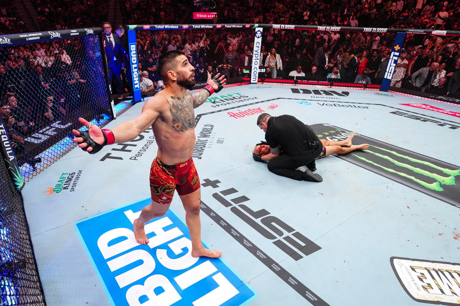 Jon Jones: Ilia Topuria, 'humilde e honesto', está em boa posição para retornar ao topo do UFC após a primeira derrota — Federação de Jiu-Jitsu