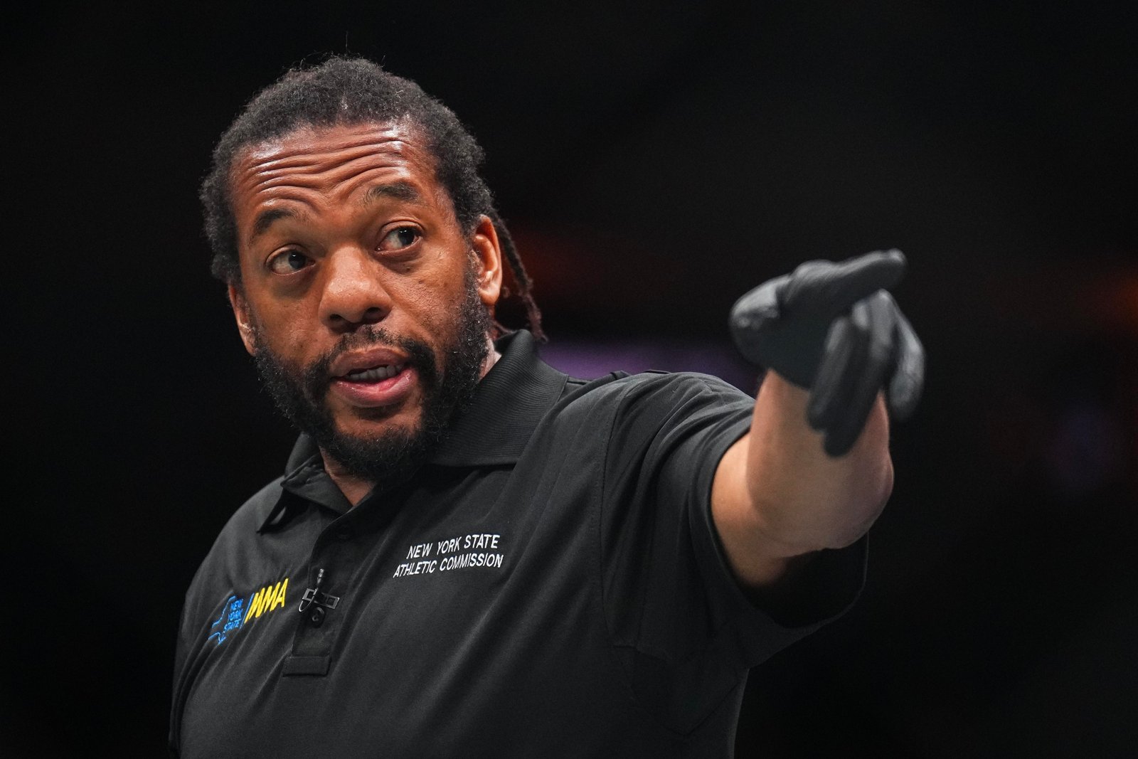 Henry Cejudo critica arbitragem de Herb Dean e pede mais rigor no UFC — Federação de Jiu-Jitsu