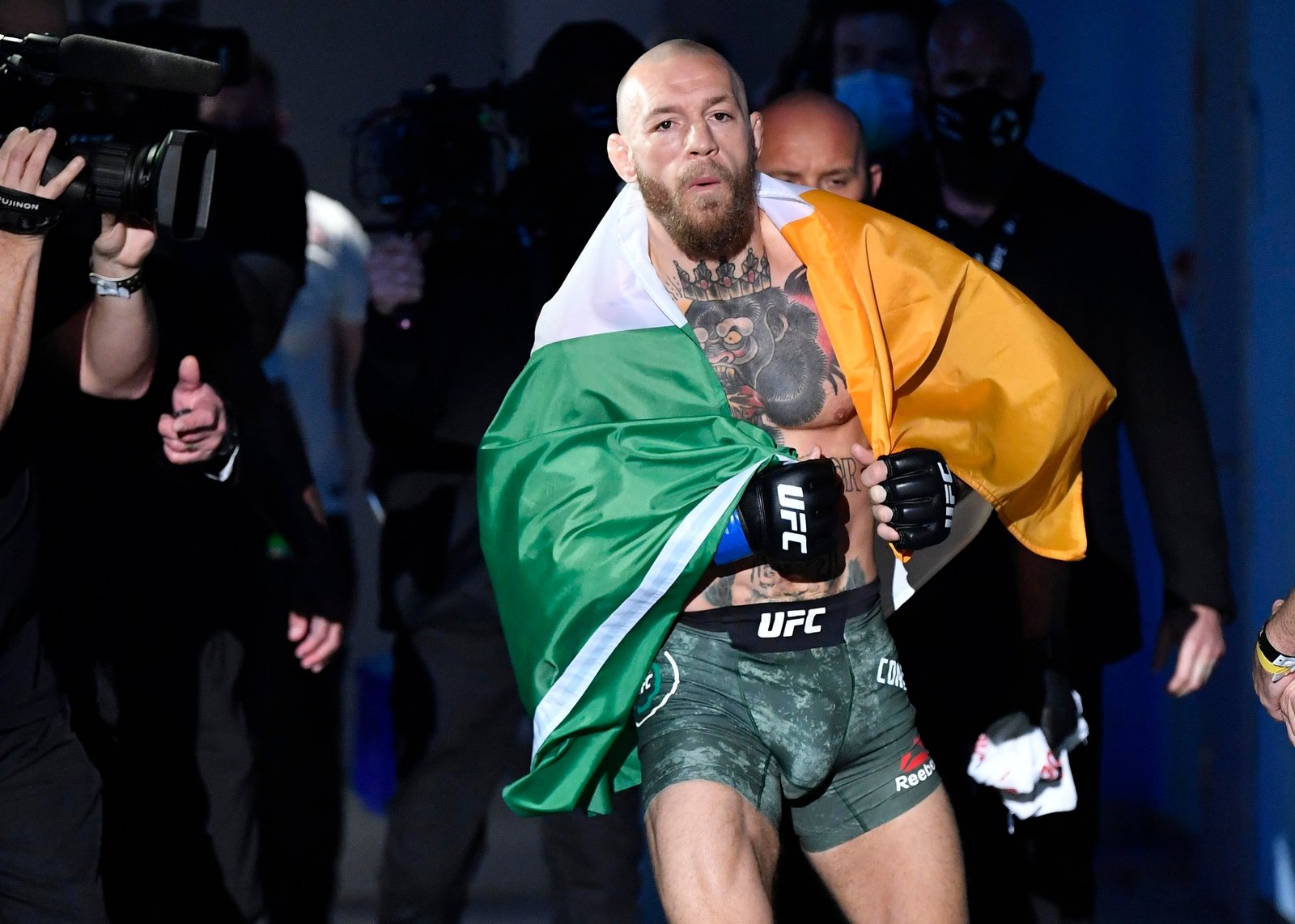 UFC 329 revela shorts personalizados de Conor McGregor e King Green — Federação de Jiu-Jitsu