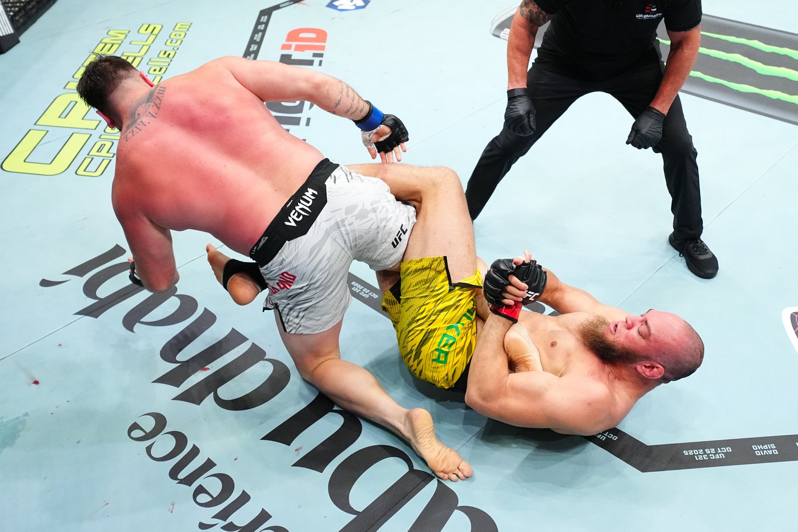 Peso-pesado do UFC com assustador histórico de submissions jura perseguir Josh Hokit e quebrar sua perna — Federação de Jiu-Jitsu